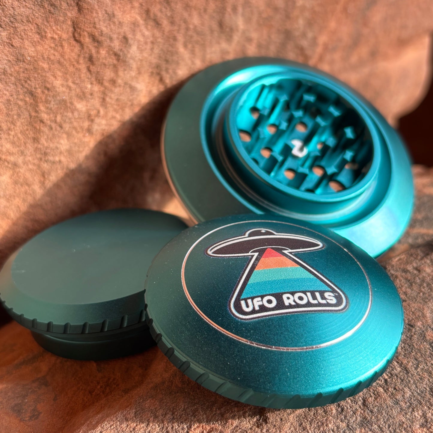 UFO Aluminum Herb Grinder – 2.2" Chamber