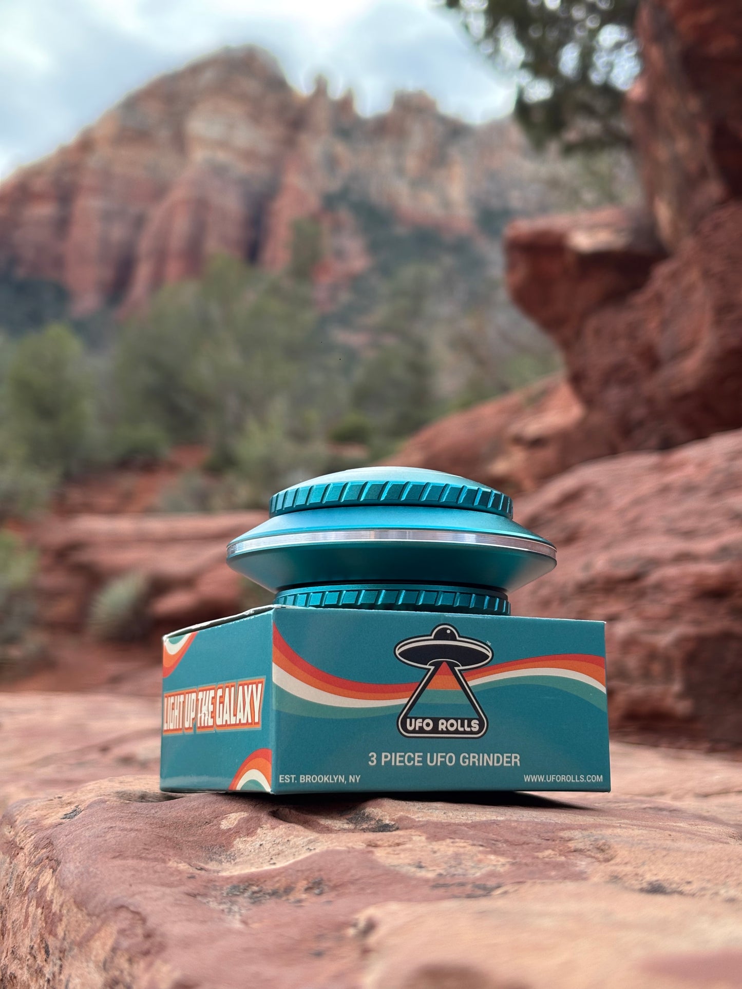 UFO Aluminum Herb Grinder – 2.2" Chamber