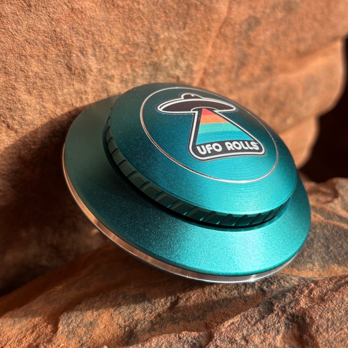 UFO Rolls Aluminum Grinder – 8 Pack